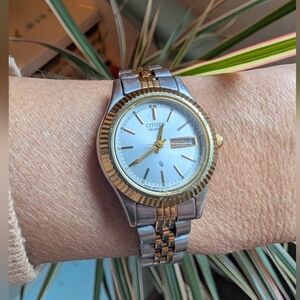 Vintage Citizen Ladies Watch WORKS Women's Silver and Gold